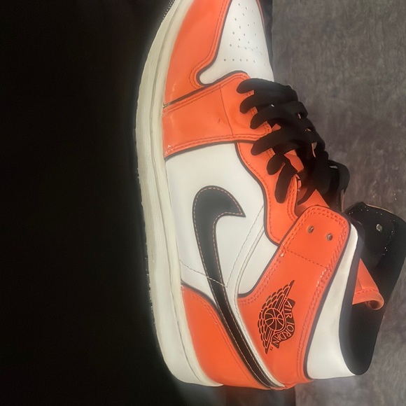 Jordan 1s - Picture 2 of 7